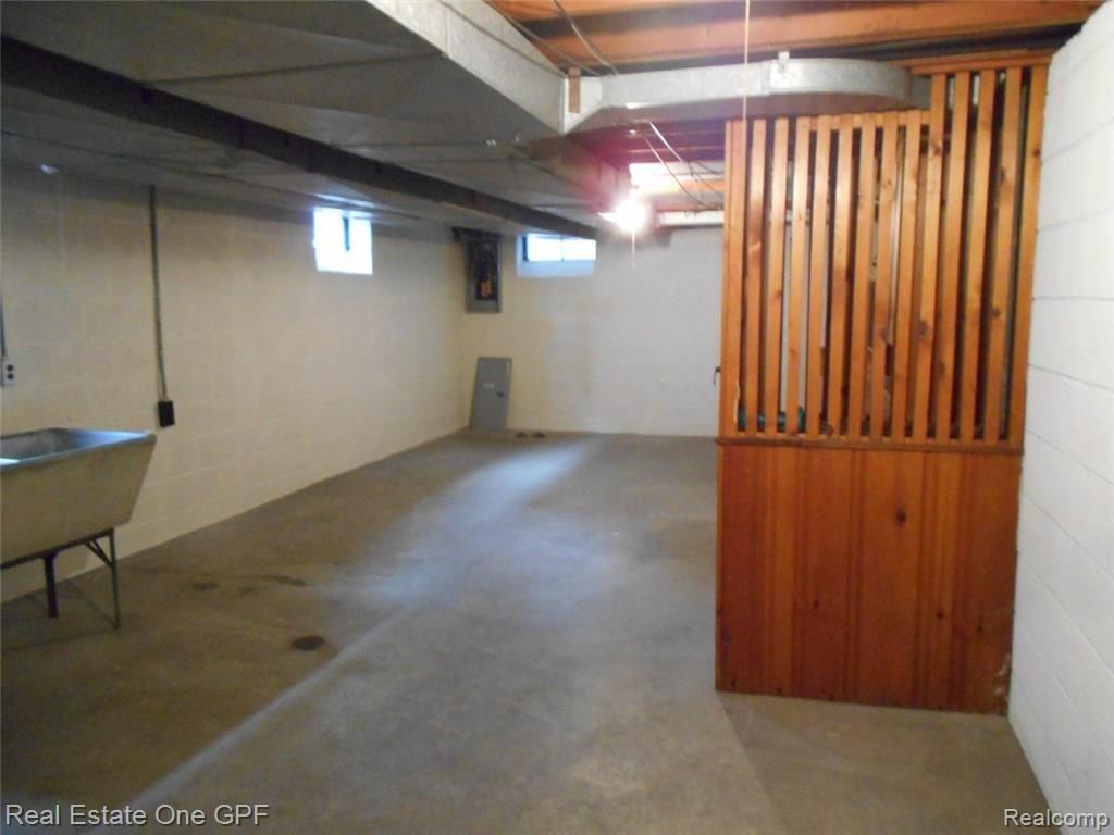 725 Harcourt Road Grosse Pointe, MI 48230 - Photo 25 of 28