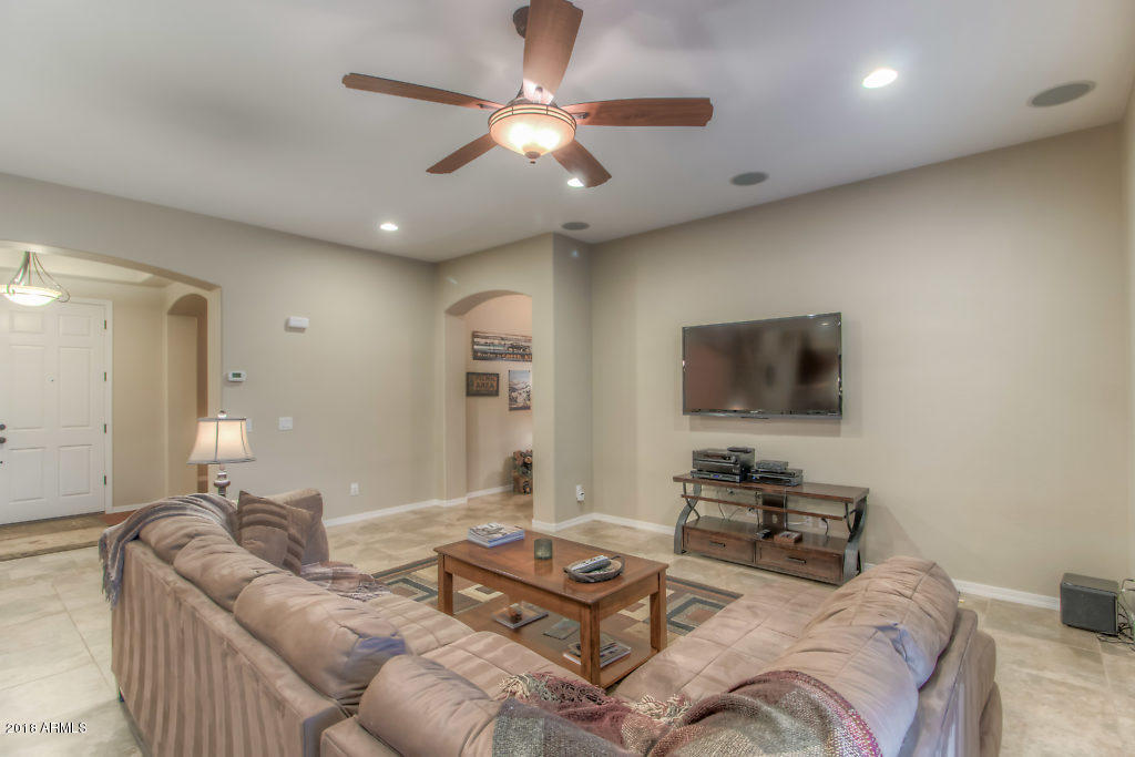 1920 East Appleby Road Gilbert, AZ 85298 - Photo 17 of 43 Family Room (2)-SMALL