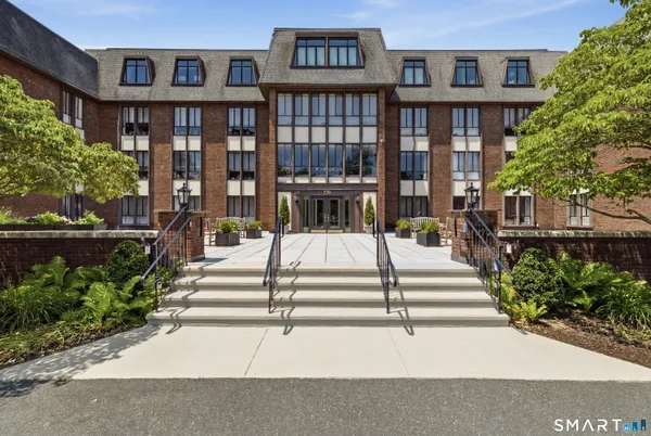 $359,900 | 779 Prospect Avenue, Unit B8, West Hartford, CT 06105
