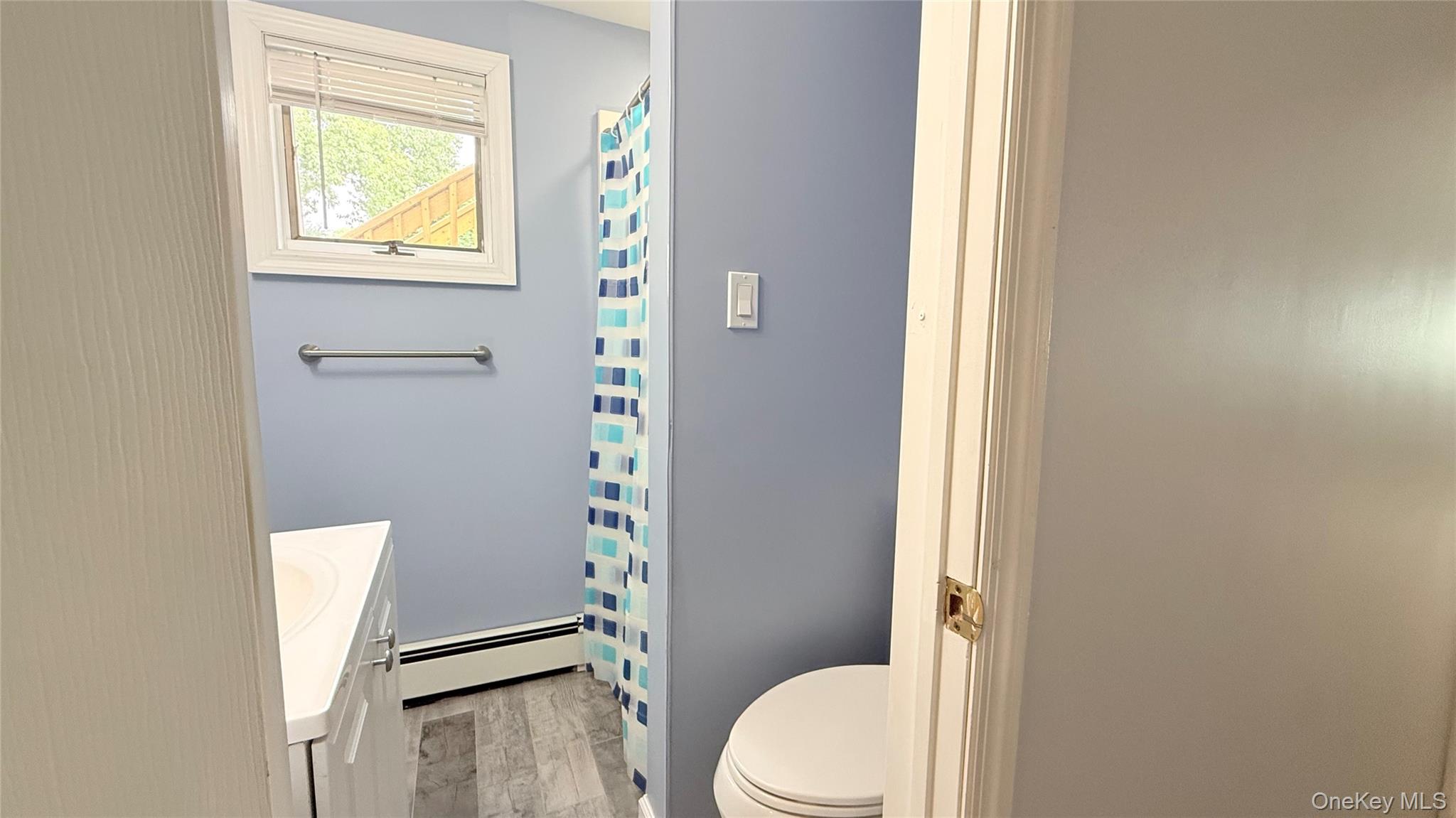 95 Stephen Road Bayport, NY 11705 - Photo 15 of 16 Full Bath