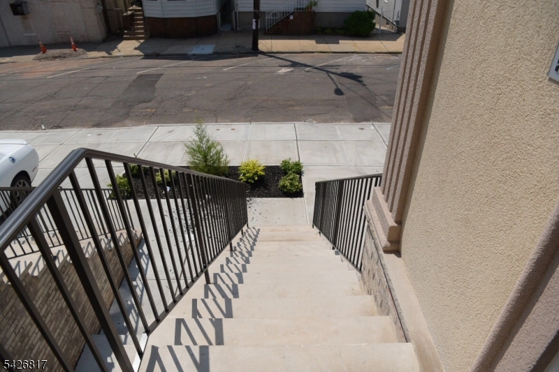 28 Davis Street Harrison, NJ 07029 - Photo 6 of 23