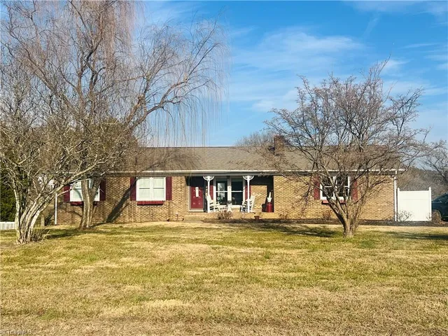$350,000 | 417 Fulton Avenue, Mount Airy, NC 27030