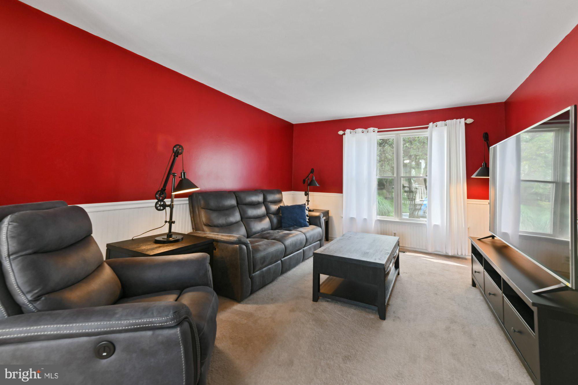8111 Timberbrooke Road Baltimore, MD 21237 - Photo 14 of 32 Family Room
