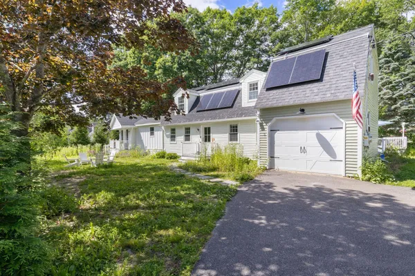 $995,000 | 5 Winterbrook Court, York, ME 03909