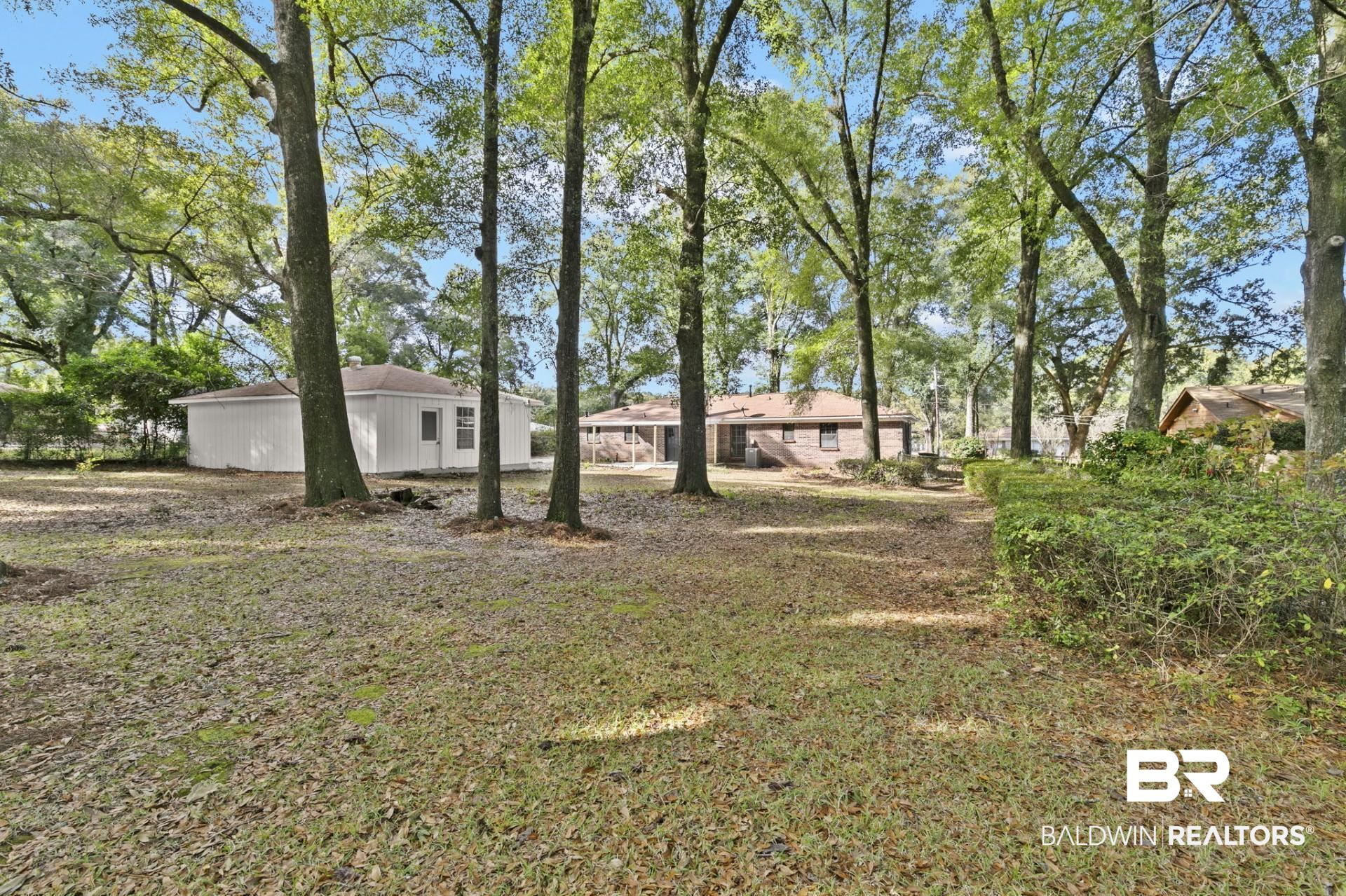 3270 Graham Road North Mobile, AL 36618 - Photo 45 of 54 View of yard