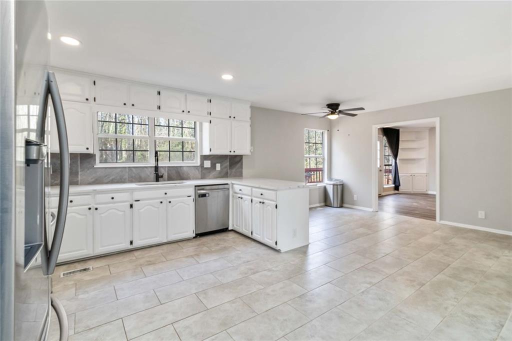 2119 Tudor Castle Way Decatur, GA 30035 - Photo 12 of 35 Gallery Image 12