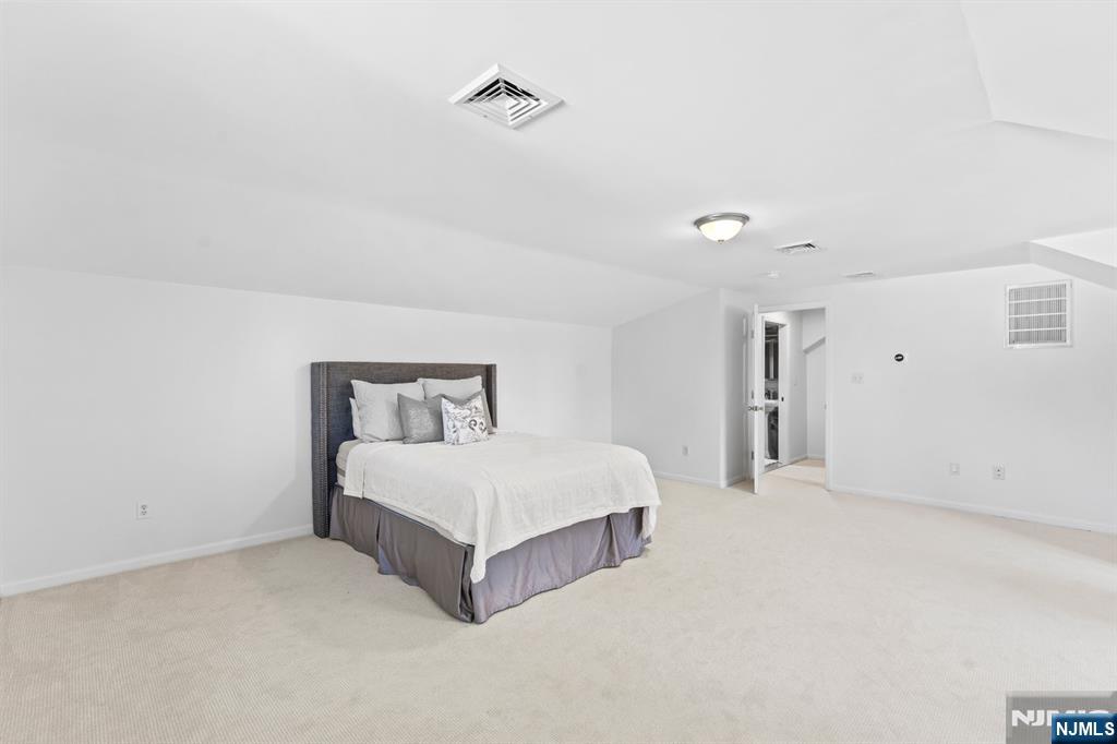 14 Congress Road Emerson, NJ 07630 - Photo 12 of 22