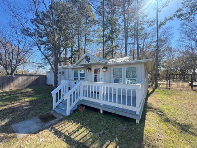 $1,295 | 17302 Mathis Road, Waller, TX 77484