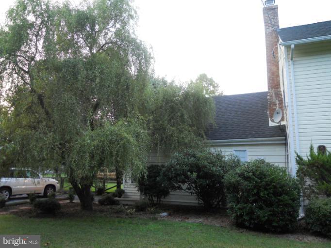 2308 Floral Park Road Clinton, MD 20735 - Photo 22 of 30 a view of outdoor space with garden and trees
