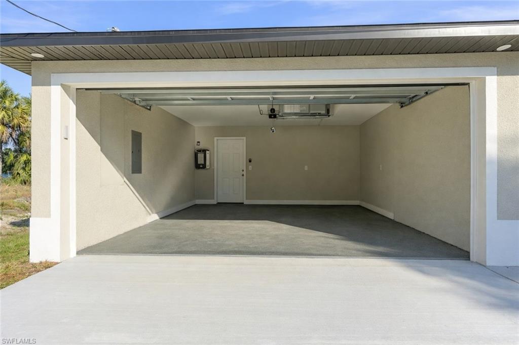 2141 Davis Street Fort Myers, FL 33916 - Photo 45 of 50 a view of a garage