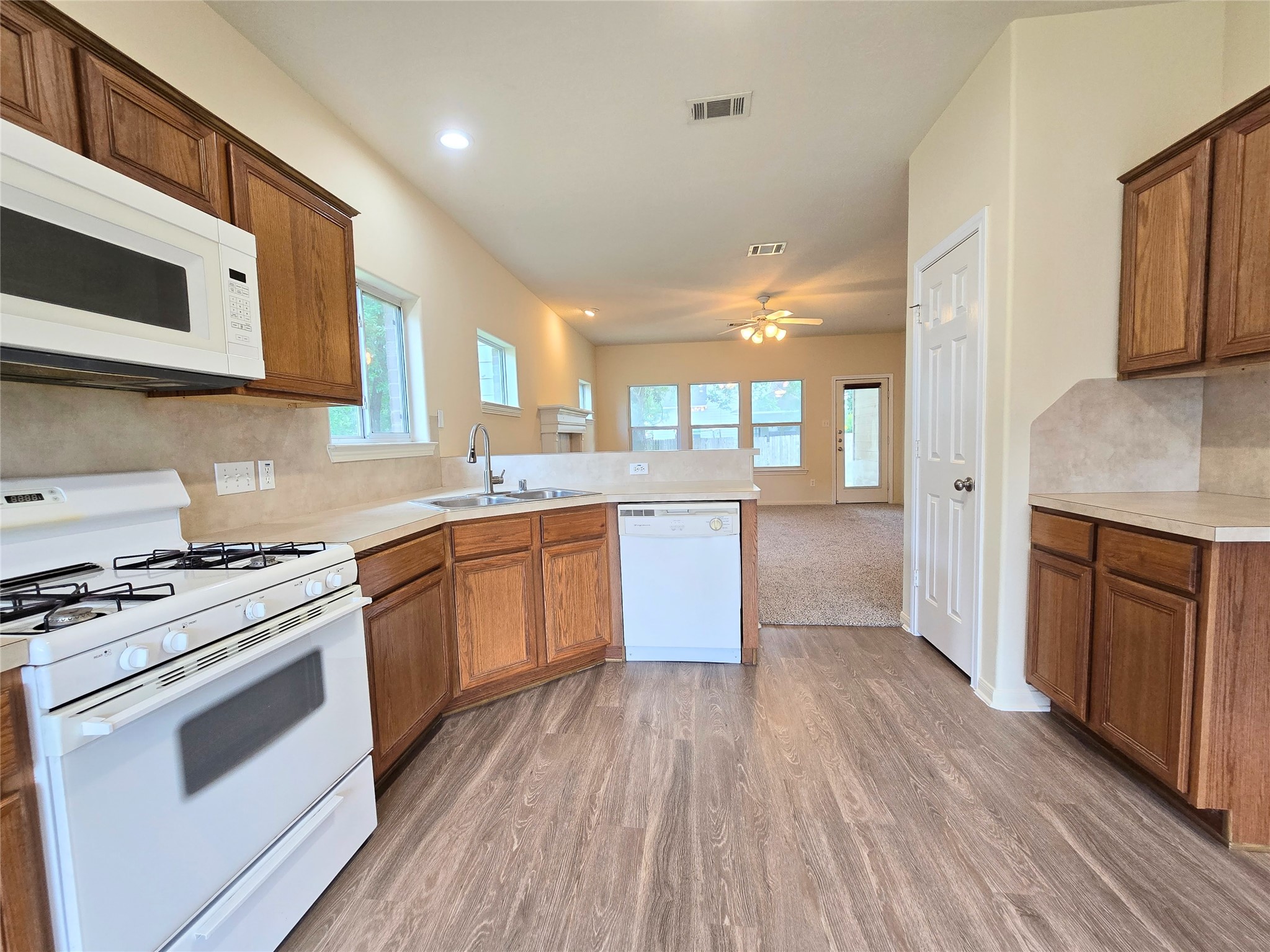 802 Marksey Court Spring, TX 77386 - Photo 12 of 27