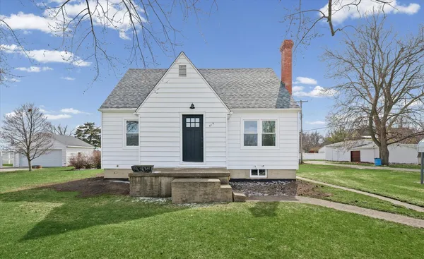 $194,900 | 619 East 11th Street, Gibson City, IL 60936
