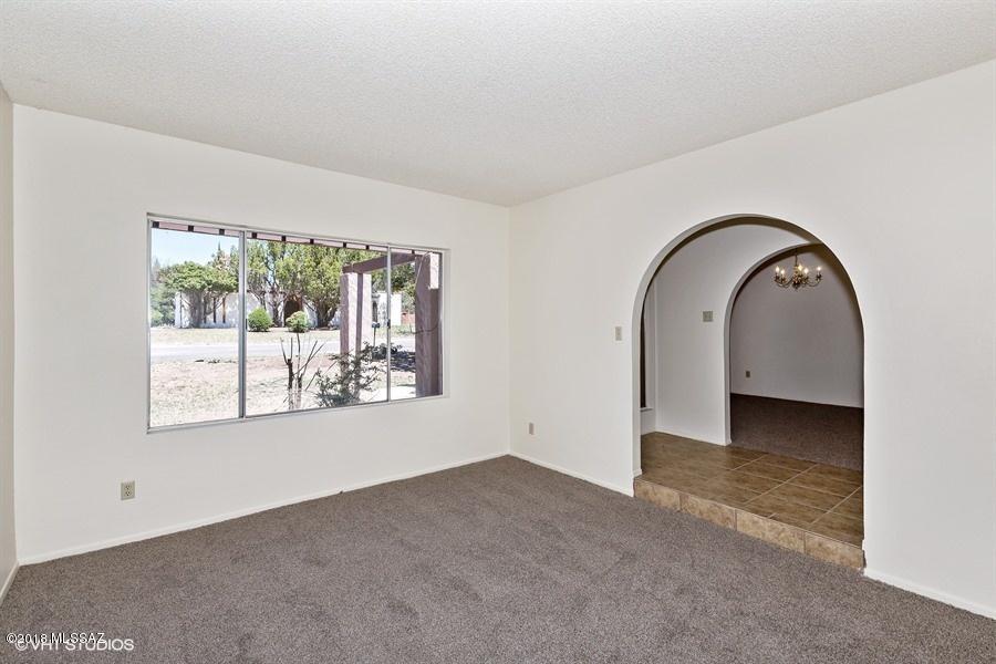 401 Curry Street Rio Rico, AZ 85648 - Photo 7 of 21