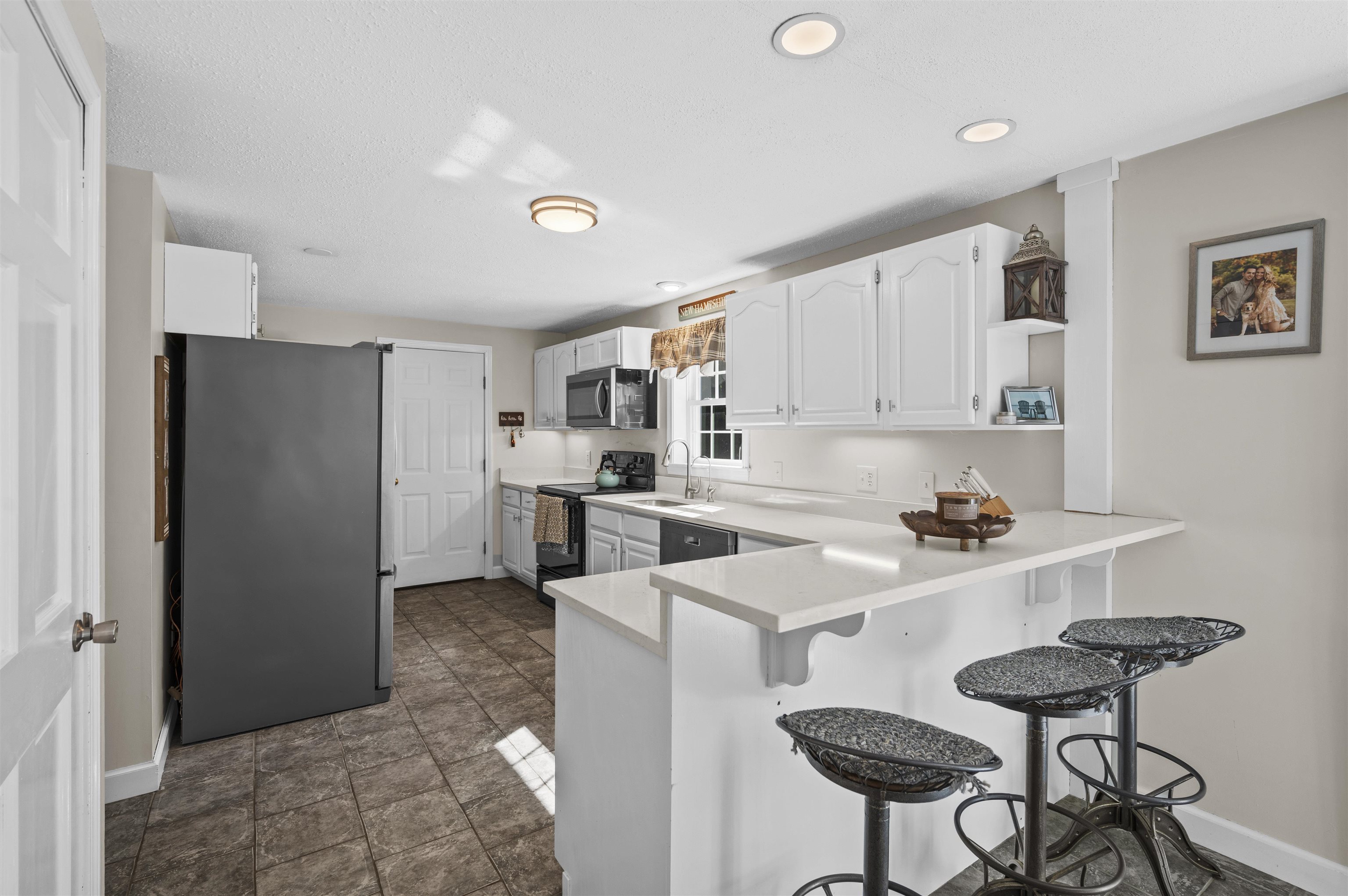 32 Louisburg Circle Exeter, NH 03833 - Photo 15 of 43