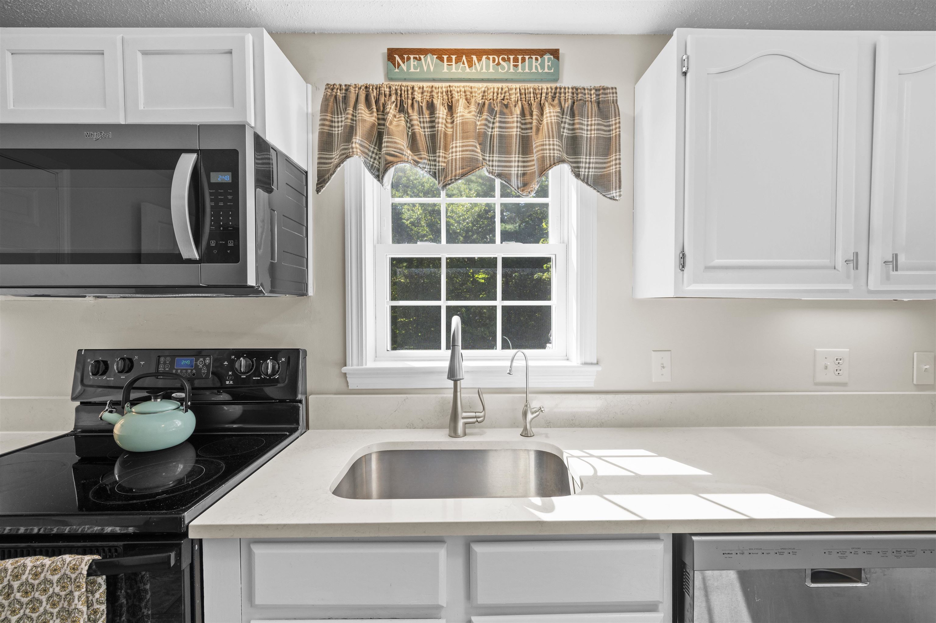 32 Louisburg Circle Exeter, NH 03833 - Photo 16 of 43