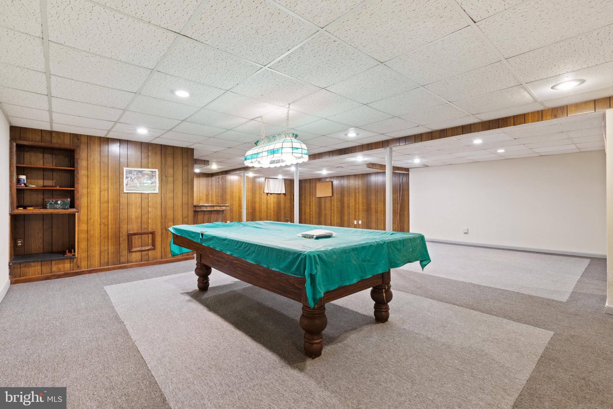 470 Derussey Drive Severna Park, MD 21146 - Photo 14 of 21 Slate bottom pool table for hours of entertainment