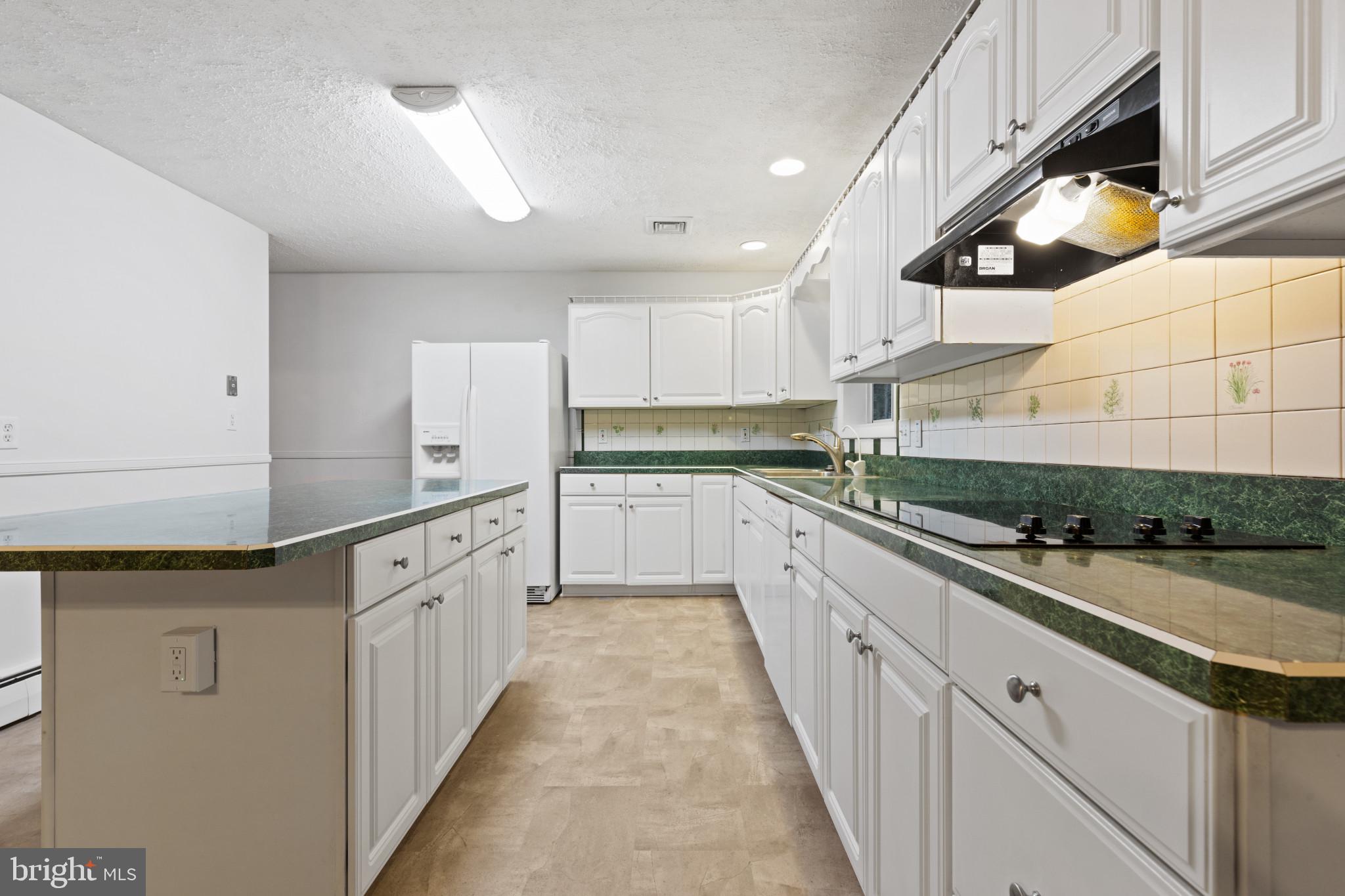 470 Derussey Drive Severna Park, MD 21146 - Photo 4 of 21 Lots of countertop space for kitchen prep