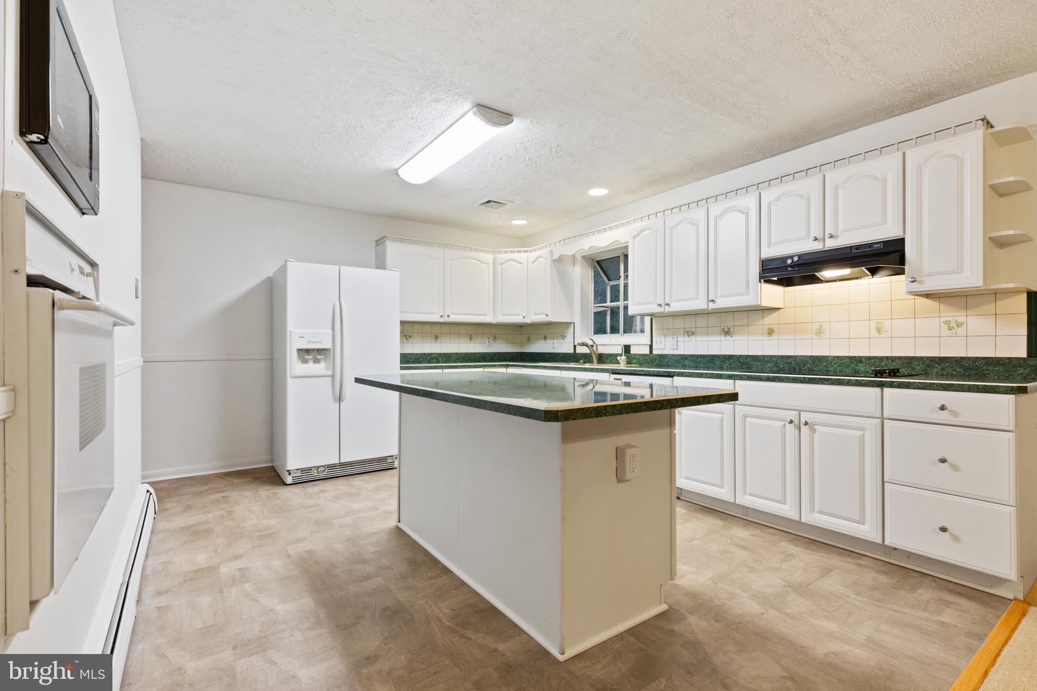 470 Derussey Drive Severna Park, MD 21146 - Photo 5 of 21 Kitchen has RO water filter