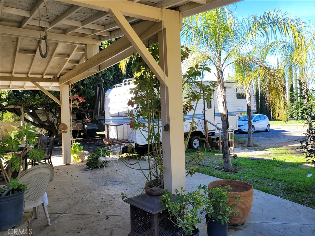 8805 Dufferin Avenue Riverside, CA 92504 - Photo 13 of 23 a view of a garden with sitting area