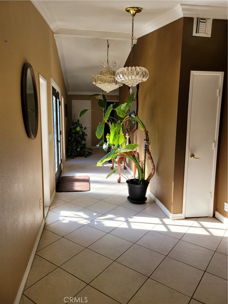 8805 Dufferin Avenue Riverside, CA 92504 - Photo 22 of 23 a view of living room