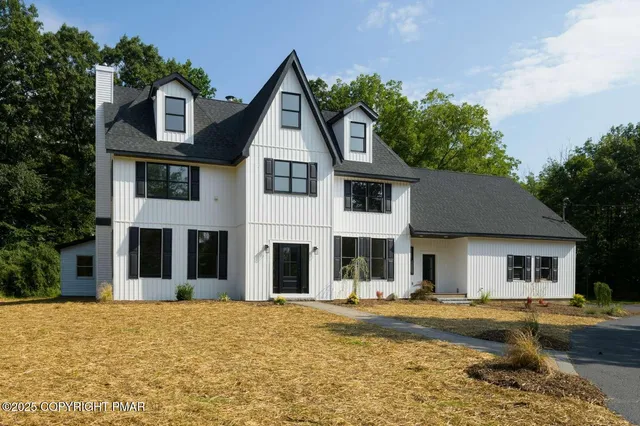 $799,900 | 128 Manor Drive, East Stroudsburg, PA 18301