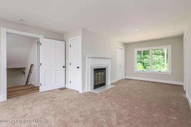 $799,900 | 128 Manor Drive, East Stroudsburg, PA 18301