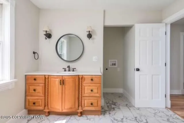 $799,900 | 128 Manor Drive, East Stroudsburg, PA 18301