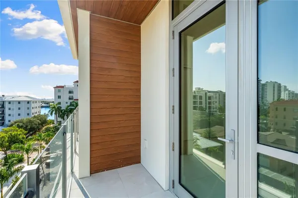 $2,195,000 | 111 Golden Gate, Unit 403, Sarasota, FL 34236