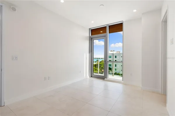 $2,195,000 | 111 Golden Gate, Unit 403, Sarasota, FL 34236
