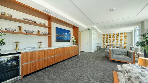$2,195,000 | 111 Golden Gate, Unit 403, Sarasota, FL 34236