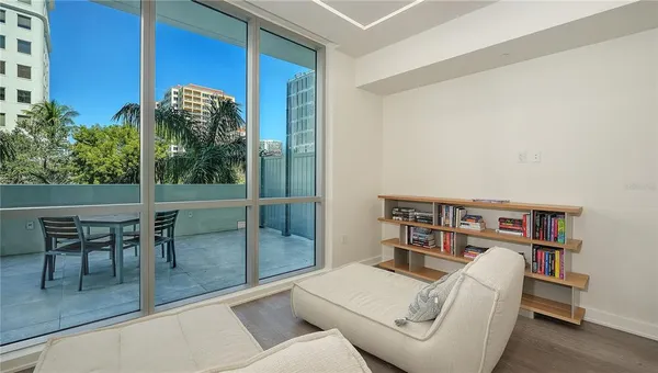 $2,195,000 | 111 Golden Gate, Unit 403, Sarasota, FL 34236