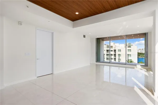 $2,195,000 | 111 Golden Gate, Unit 403, Sarasota, FL 34236