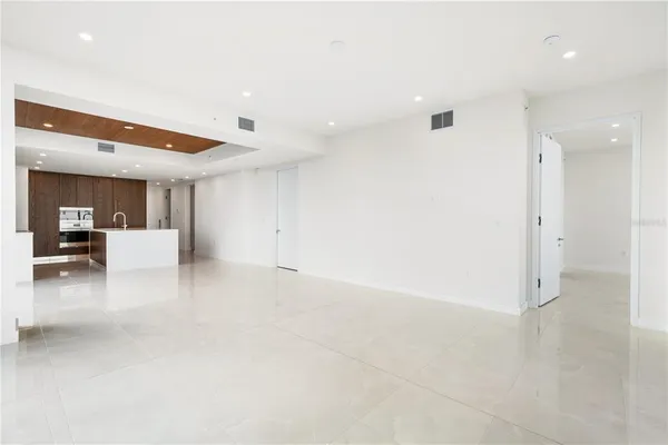 $2,195,000 | 111 Golden Gate, Unit 403, Sarasota, FL 34236