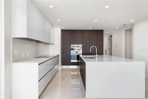 $2,195,000 | 111 Golden Gate, Unit 403, Sarasota, FL 34236