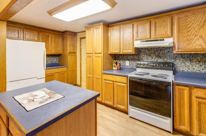 10685 East Butler Road Bellevue, MI 49021 - Photo 5 of 11 IMG_1929_blend_MLS