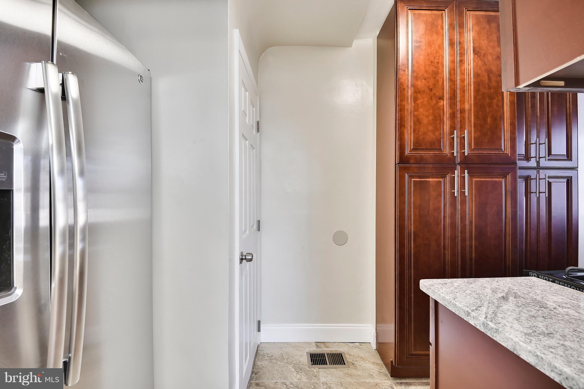 227 Old Riverside Road Baltimore, MD 21225 - Photo 10 of 20 Kitchen