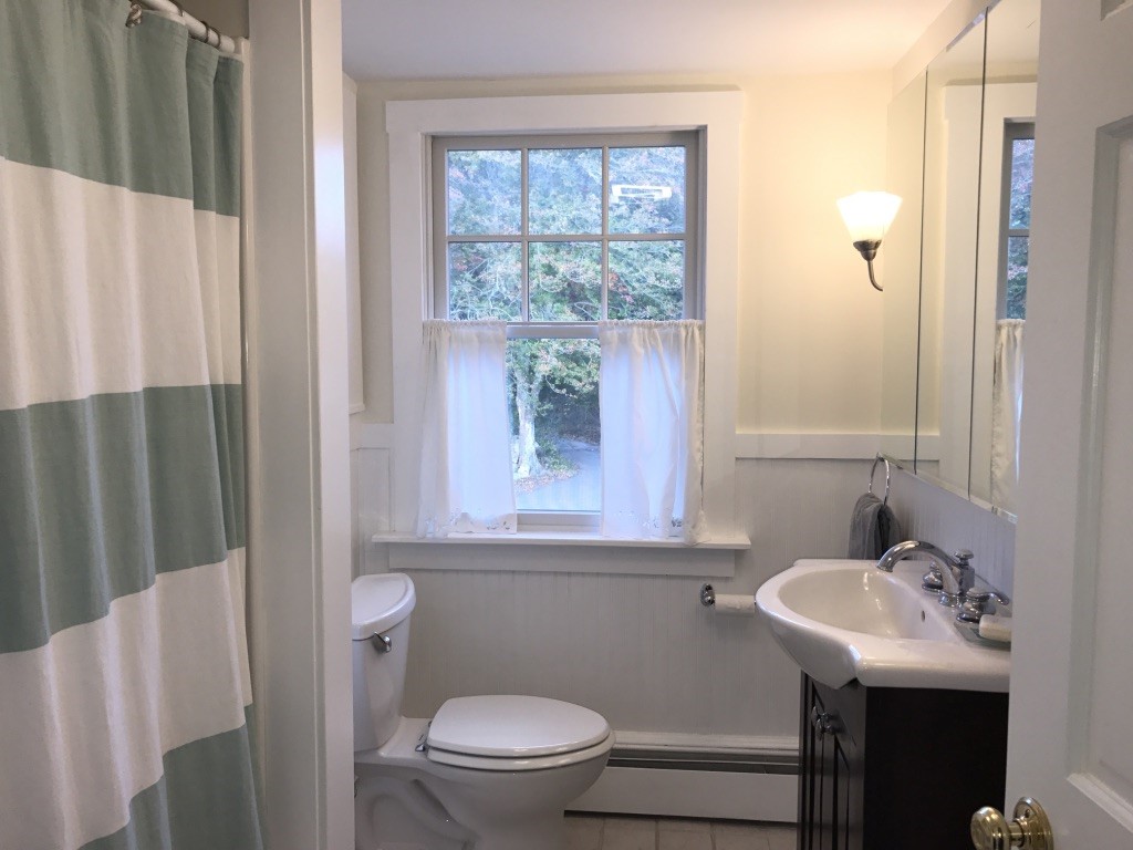 28 Pottersville Road Little Compton, RI 02837 - Photo 16 of 25