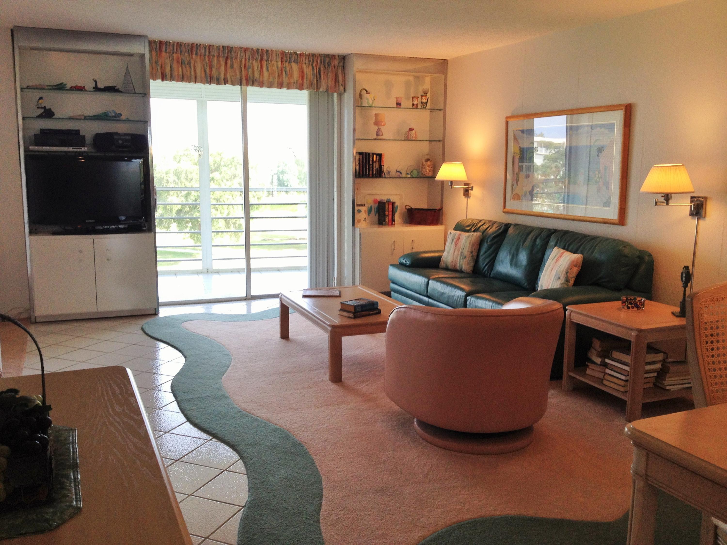 250 Northwest 67th Street, Unit PHW Boca Raton, FL 33487 - Photo 16 of 38 IMG_2510 (2)