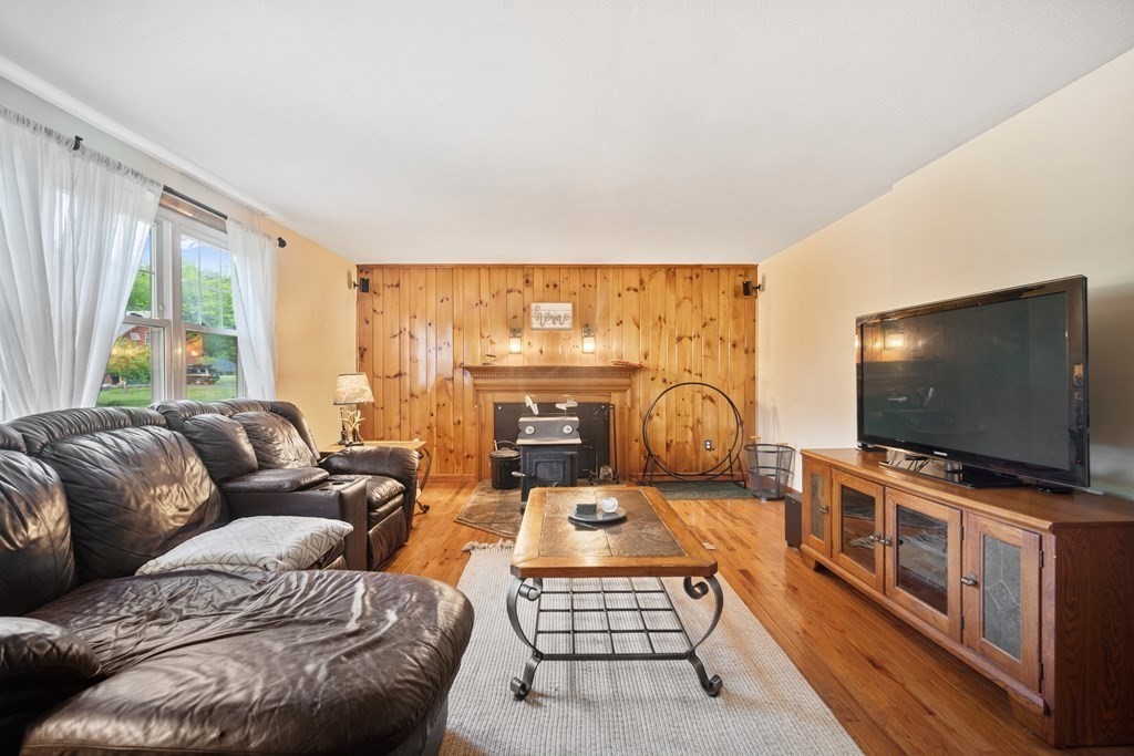 182 Parmenter Road Bernardston, MA 01337 - Photo 8 of 29 Gallery Image 8