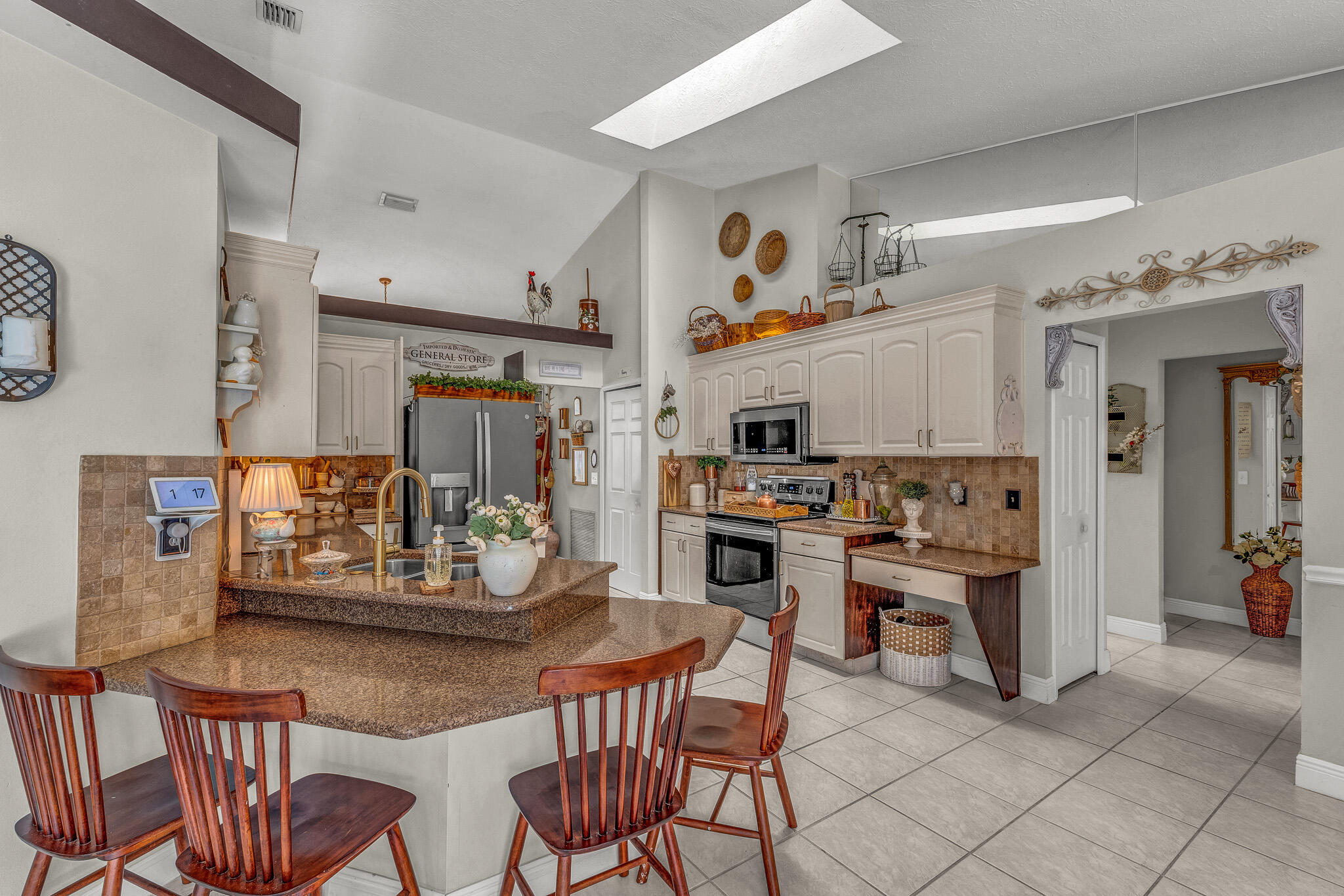 3283 Southeast W Snow Road Port St. Lucie, FL 34984 - Photo 17 of 64 3283 SE West Snow Rd (16 of 59)