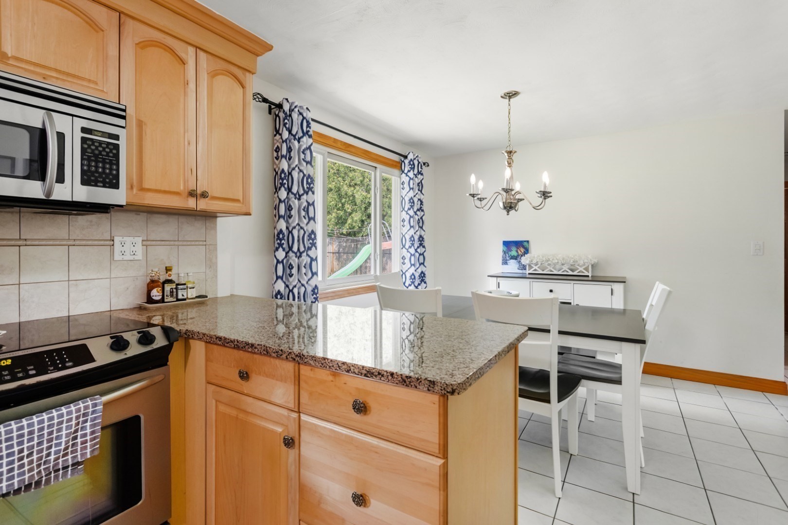 19 Amherst Road Beverly, MA 01915 - Photo 6 of 33 Gallery Image 6