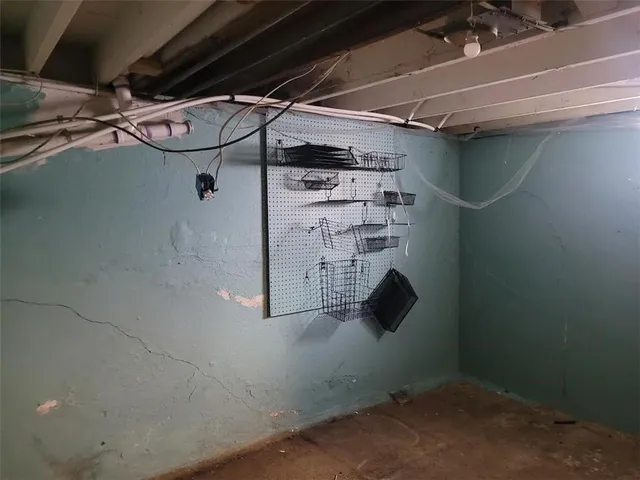 $175,000 | 700 Allcutt Avenue, Bonner Springs, KS 66012