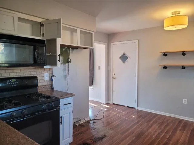 $175,000 | 700 Allcutt Avenue, Bonner Springs, KS 66012