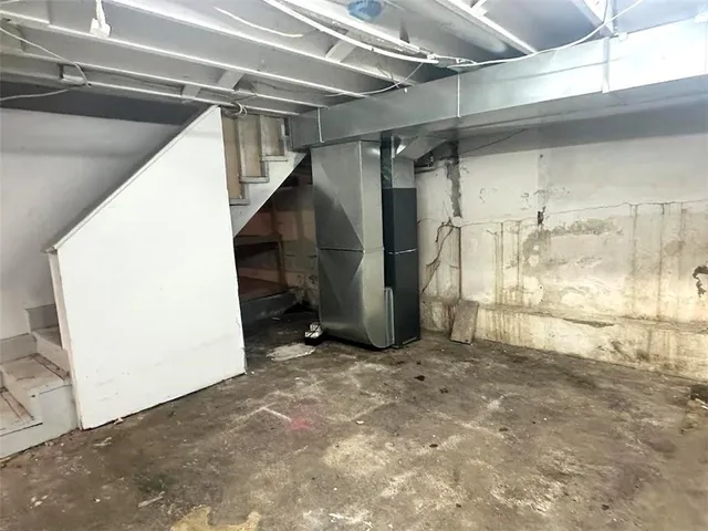 $175,000 | 700 Allcutt Avenue, Bonner Springs, KS 66012