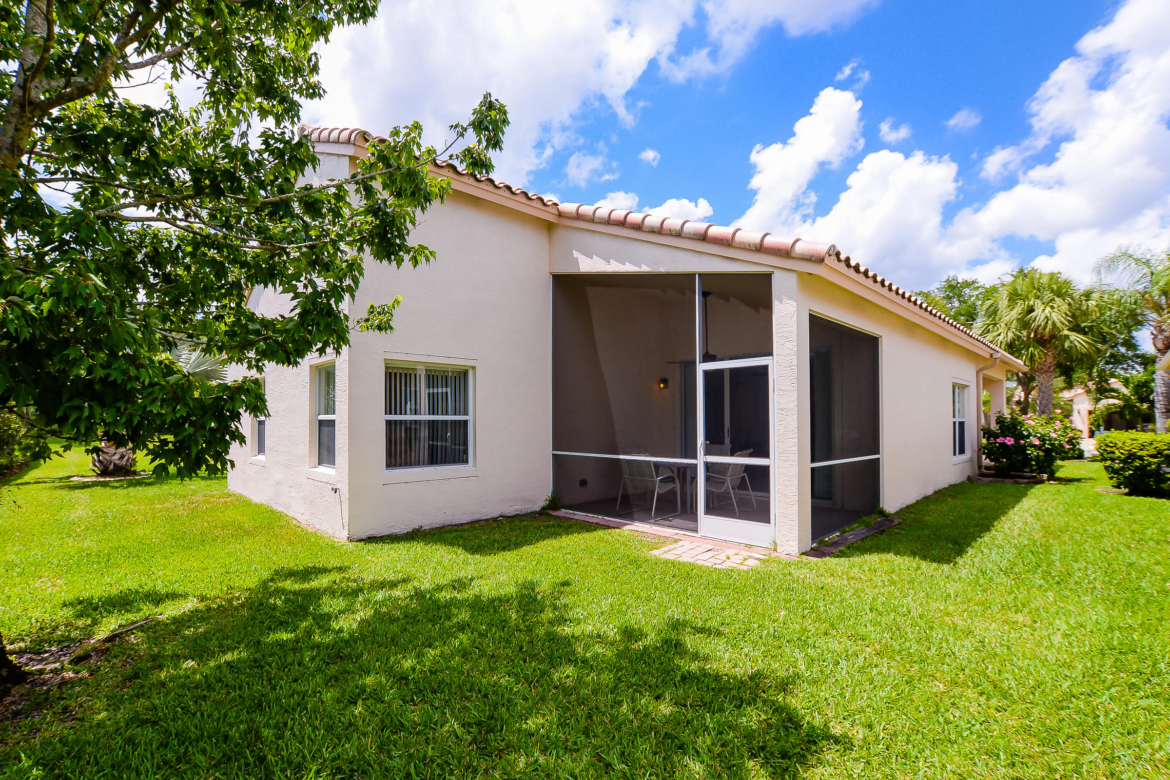 345 Northwest Breezy Point Loop Port St. Lucie, FL 34986 - Photo 22 of 42 rear
