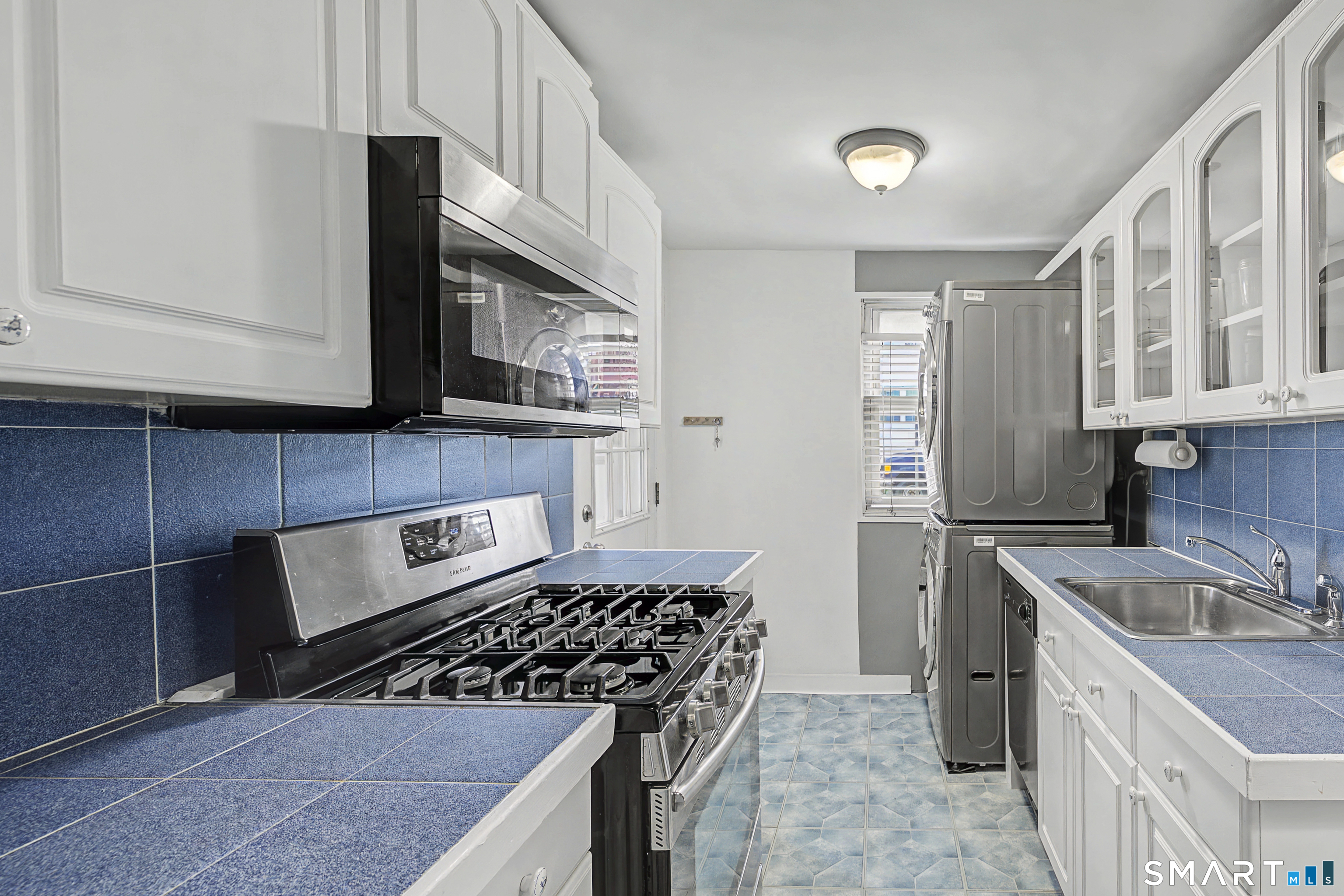 53 Standish Road, Unit 1 Stamford, CT 06902 - Photo 14 of 25