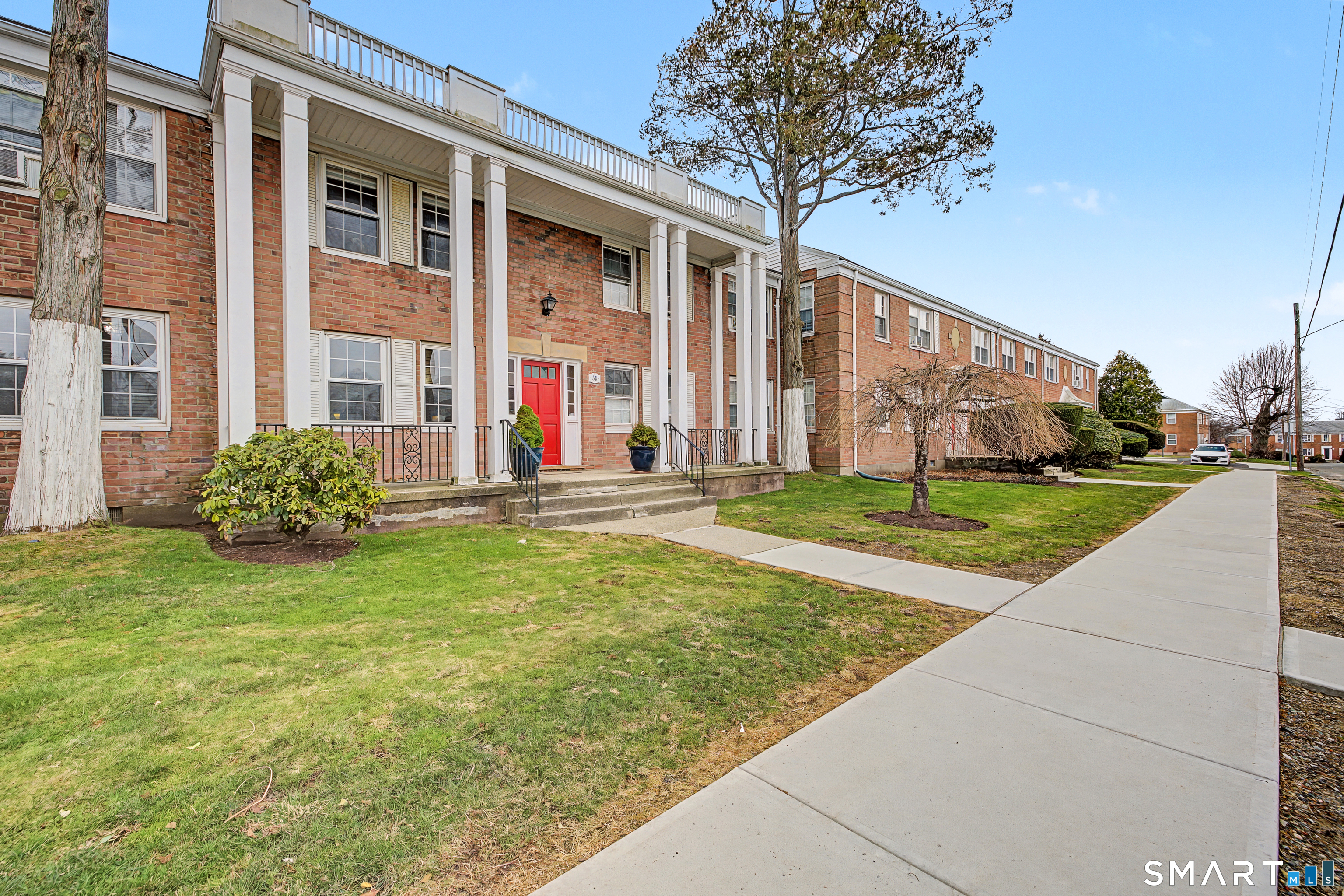 53 Standish Road, Unit 1 Stamford, CT 06902 - Photo 3 of 25