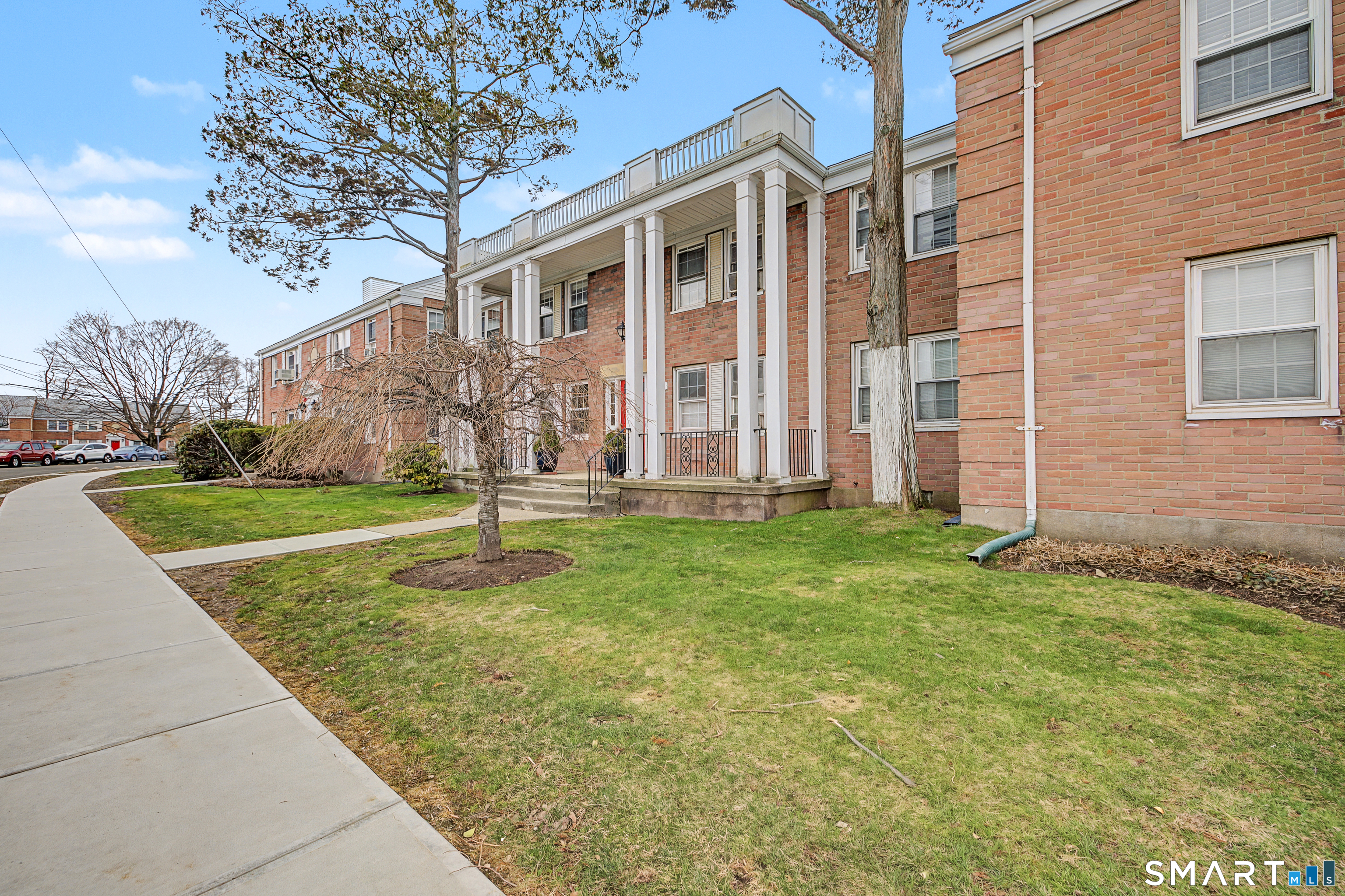 53 Standish Road, Unit 1 Stamford, CT 06902 - Photo 4 of 25