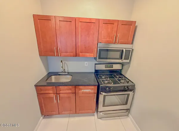 $799,900 | 81 Ten Broeck Street, Albany, NY 12210