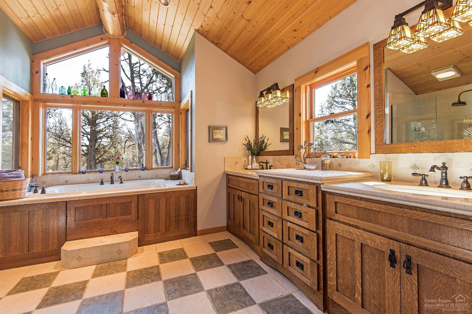 17830 Mountain View Road Sisters, OR 97759 - Photo 11 of 25 Gallery Image 11